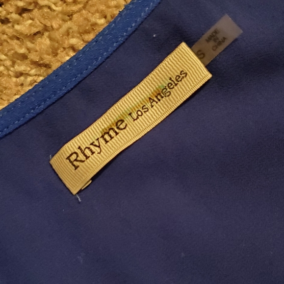 Like New Zipper Blouse - Picture 12 of 13